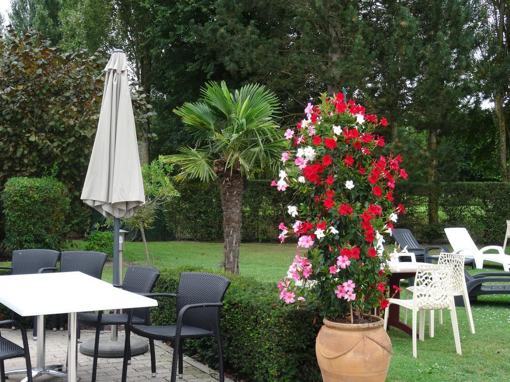 Hotel Du Golf Cabourg Exterior foto